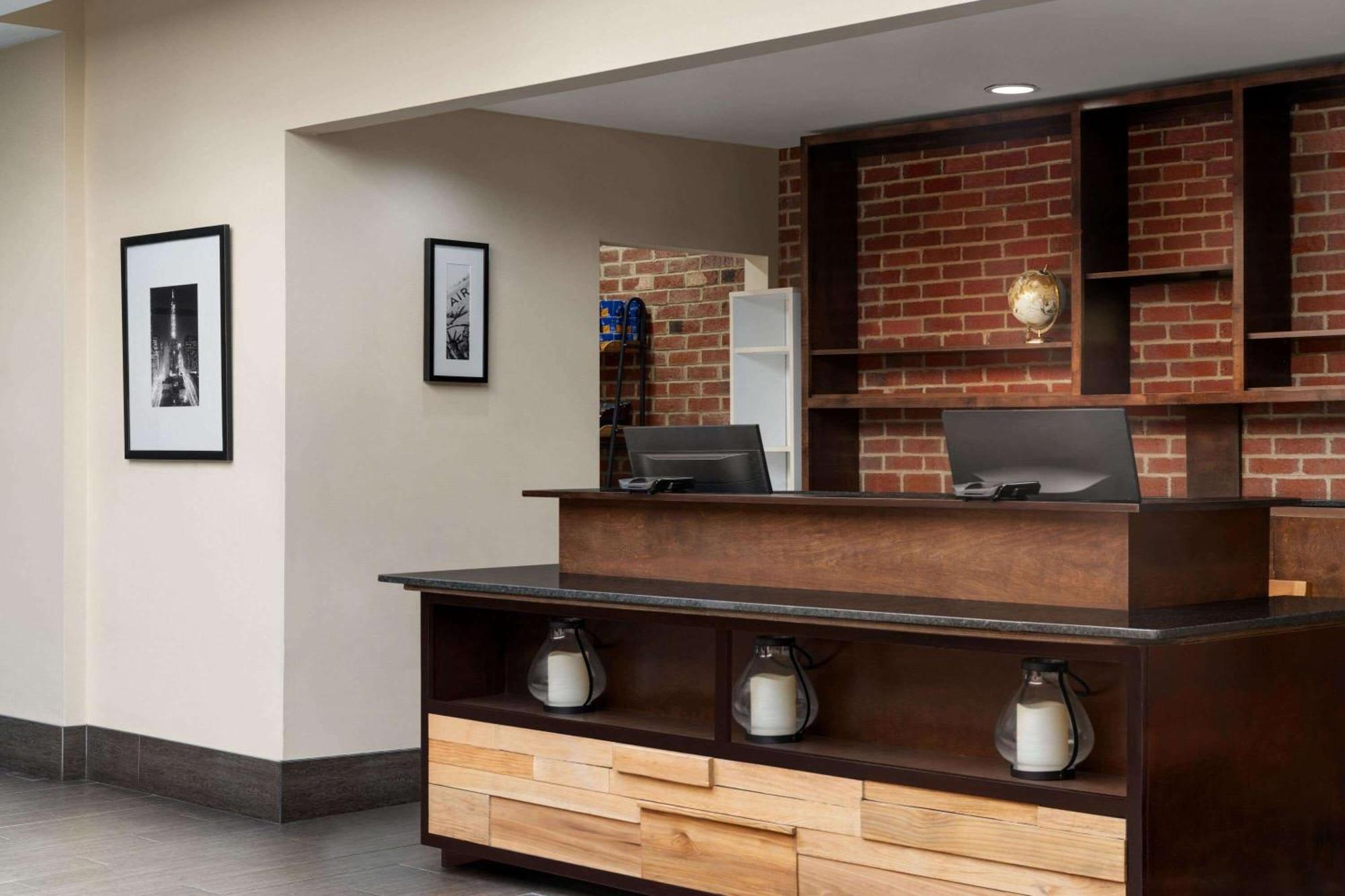 Robinson Township Wyndham Garden Inn Pittsburgh Airport מראה חיצוני תמונה