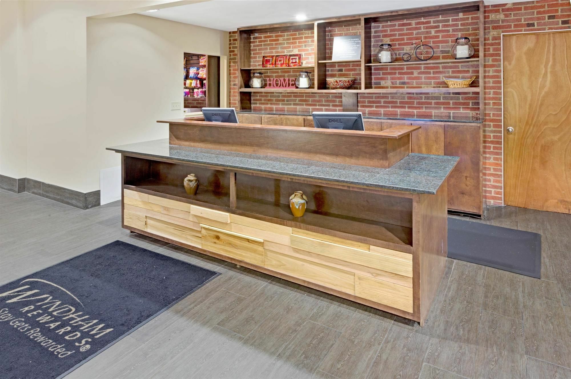 Robinson Township Wyndham Garden Inn Pittsburgh Airport מראה חיצוני תמונה